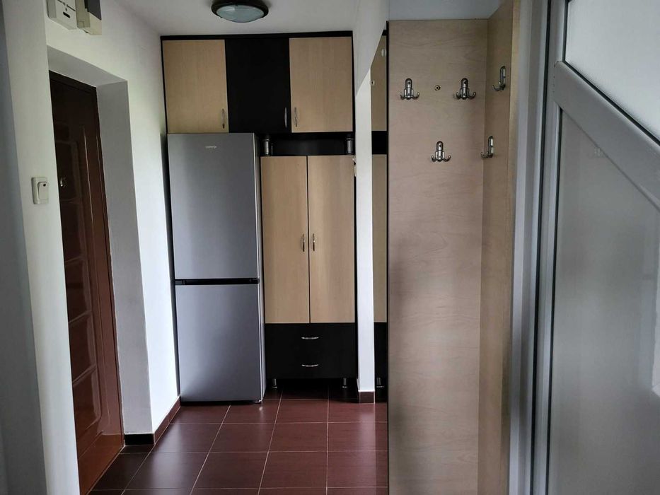 De vanzare apartament cu 2 camere decomandat
