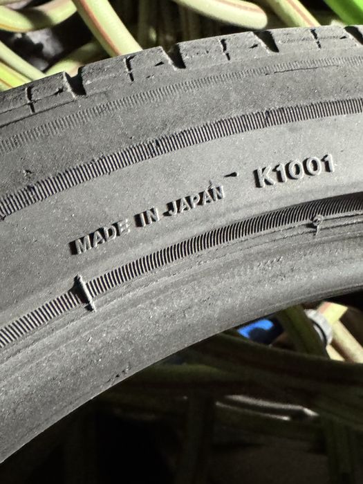 Продам летние шины R18 ( Bridgestone)
