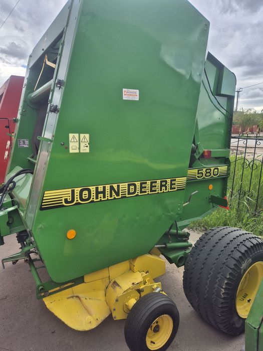 Пресс подборщик рулонный ременный