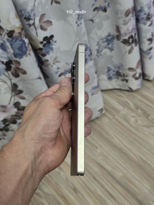 Сотилади Samsung S25 ultra 256 Gb