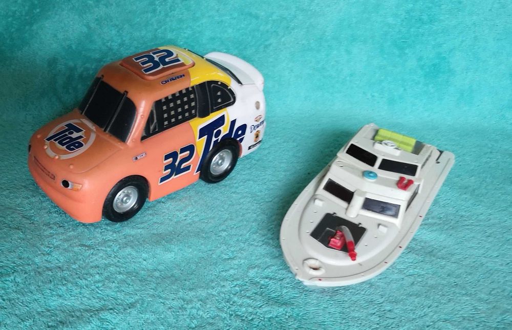 Игрушки для маленьких.