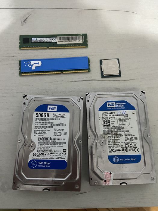 Harddiskuri; memorii ram etc.