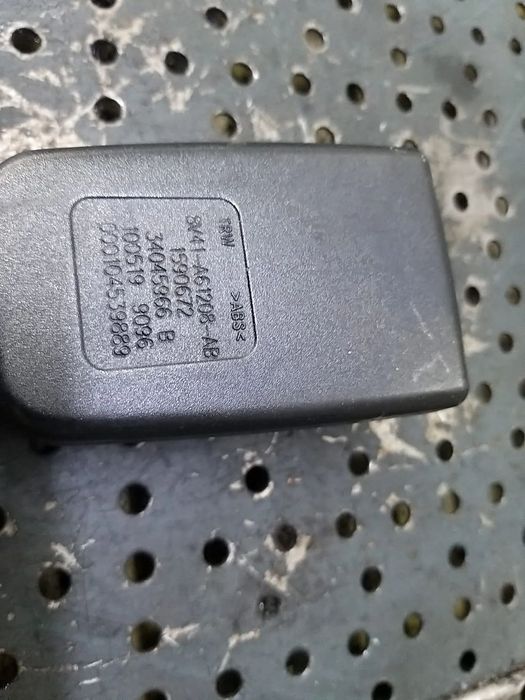 Teaca centura cu pretensiometru dreapta ford kuga 1 8v41a61208ab 8v41a61208ab