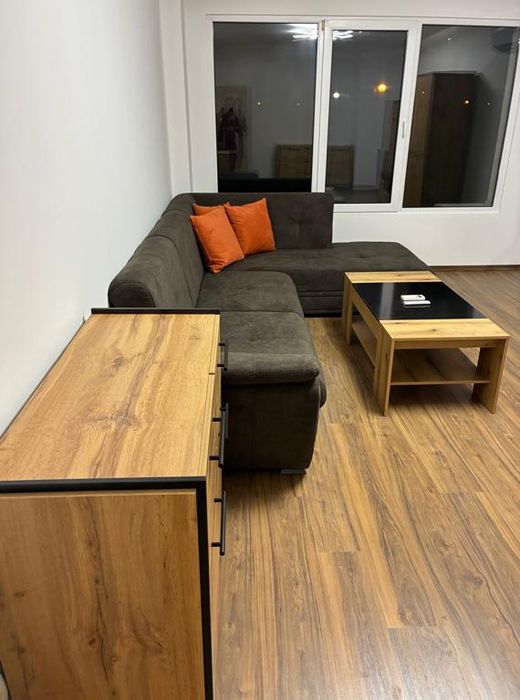 Дава се под наем Четиристаен апартамент в София, Модерно предградие - 116 кв.м за 700 € - Снимка #1