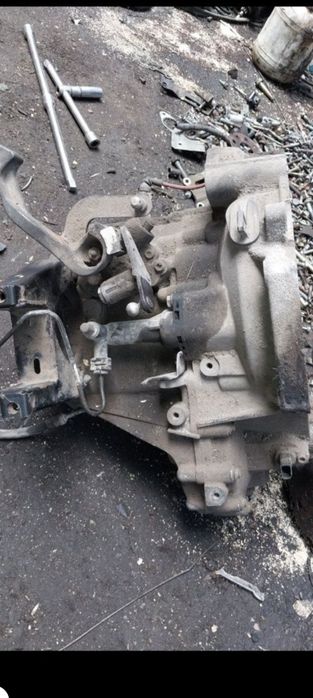 Коробка механическая гольф 5.