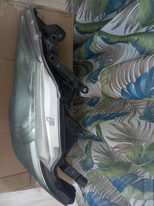 Фара Тойота Камри