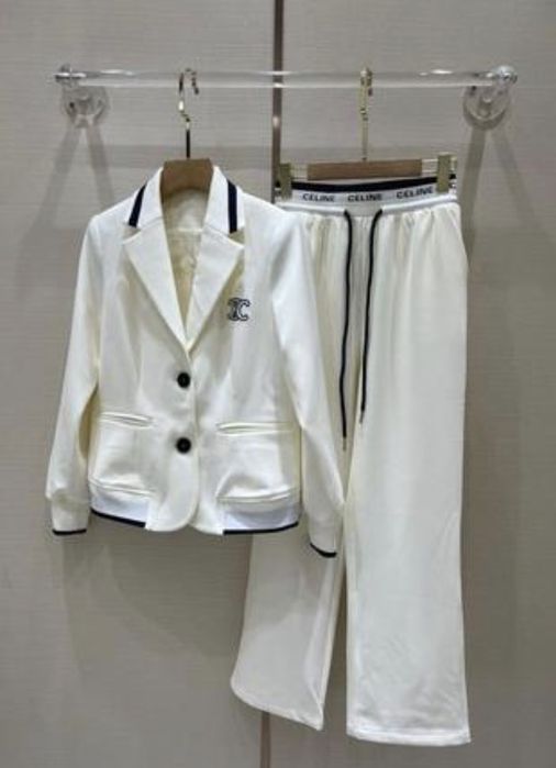 Костюм  женский белый