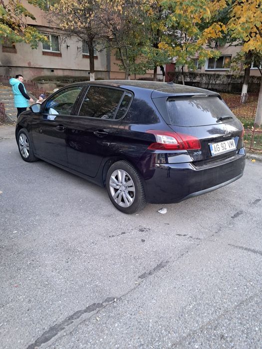 Vând Peugeot 308 -ideal pentru piese sau reparatie
