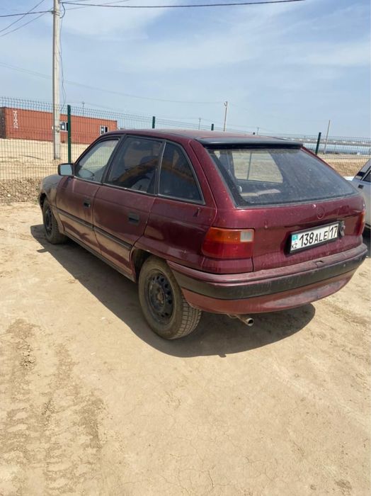 Продам опель астра 1993 года