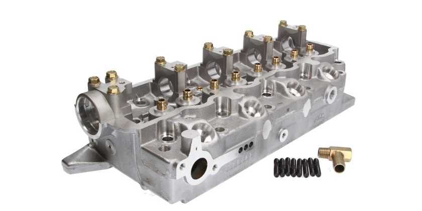 Chiulasa motor Komatsu 6D125-2 - Piese de motor Komatsu