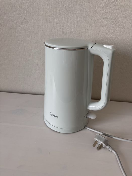 Электрический чайник Midea