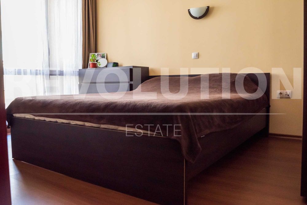Продава се Тристаен апартамент в Варна, Център - 110 кв.м за 2546 €/кв.м - Снимка #4