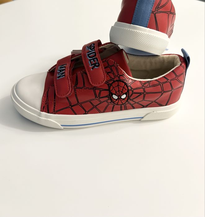 Incaltaminte marimea 34 baieti noi model Spider Man