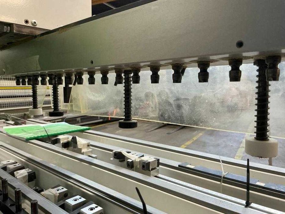 Многошпинделна пробивна машина Grass Multipress 21/5