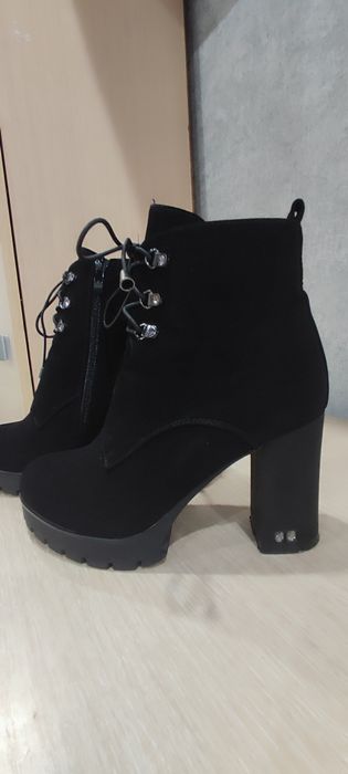 Продам ботиночки