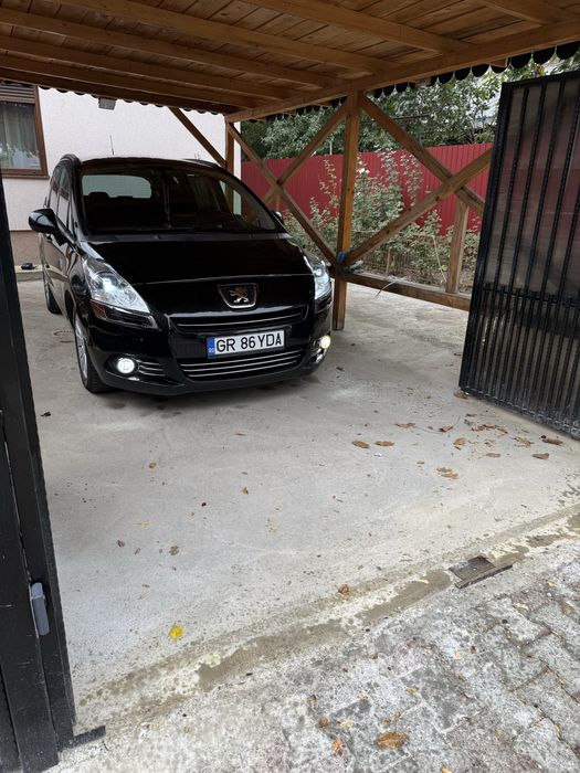 Peugeot 5008 in perfecta stare de functionare