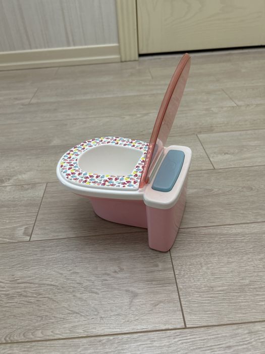 Игрушечный туалет для кукол