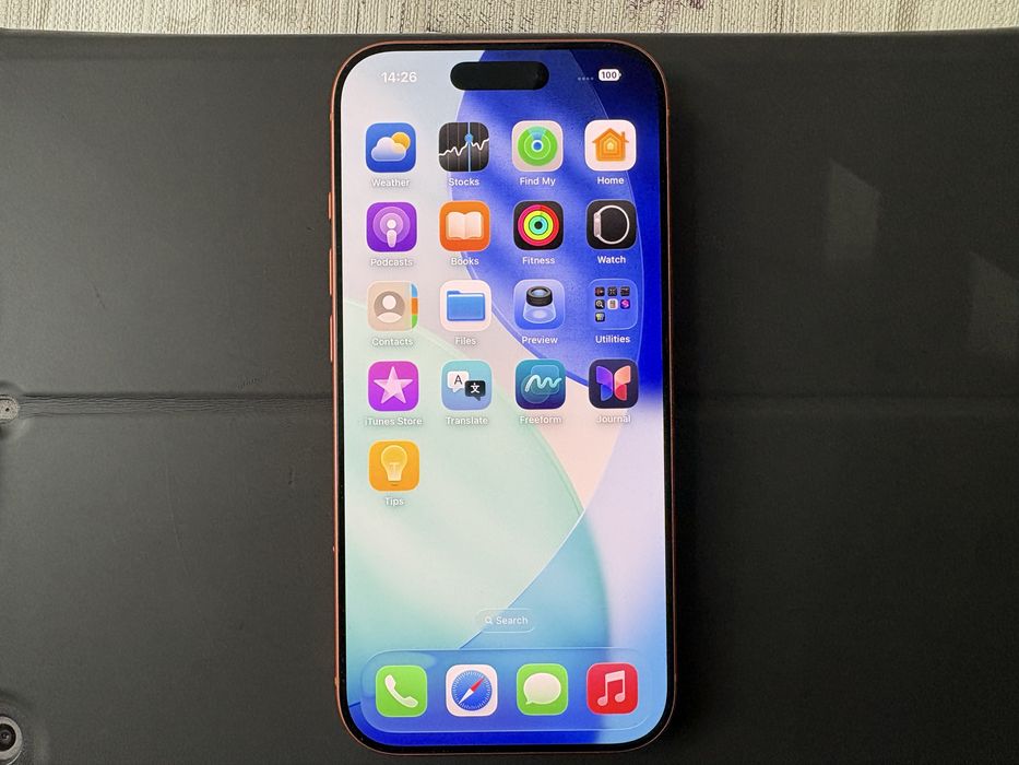 IPhone 17 pro 256гб Cosmic Orange