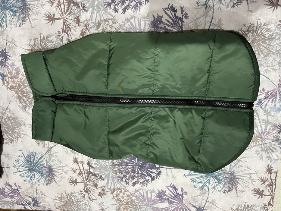 Топло и стилно зелено зимно елече за куче