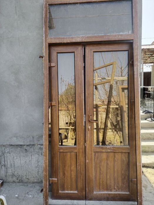 Eshiklar sotiladi