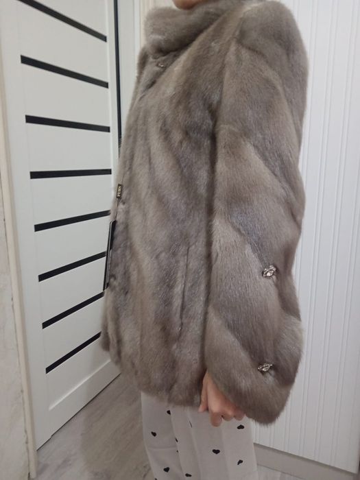 Продам новую шубу