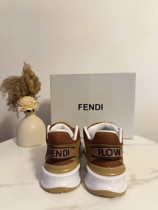 Adidasi F E N D I Flow Low Top  Maro