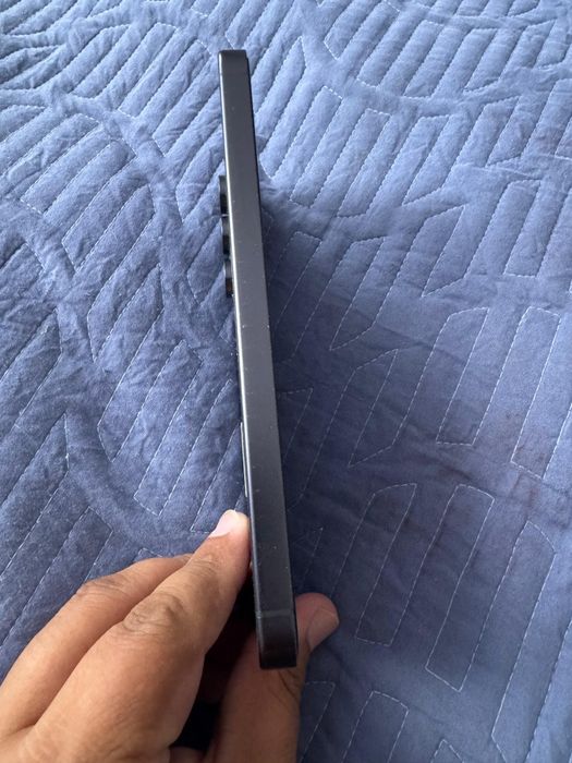 Продам Samsung Galaxy S24 FE (8/256GB)