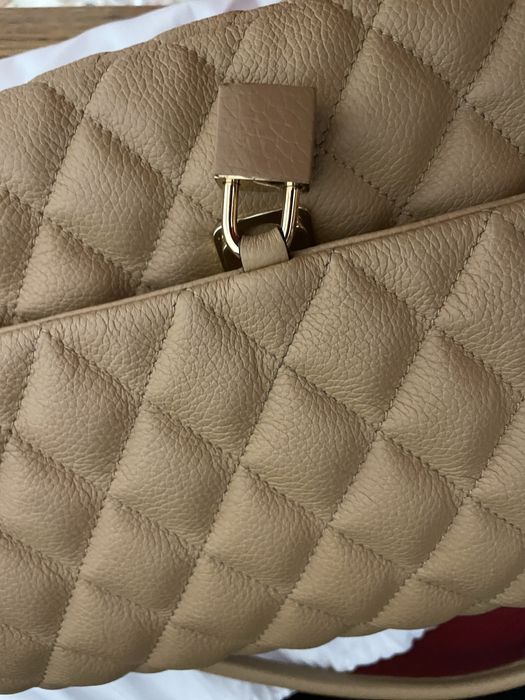 Poseta Caresta Grace medium- Camel