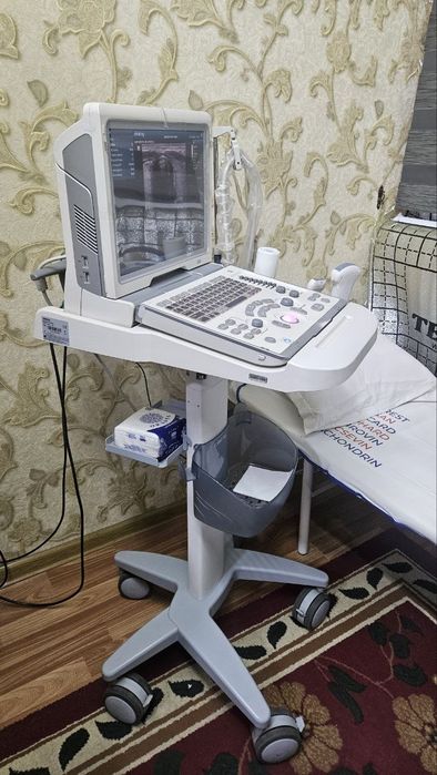 УЗИ аппарат сотилади