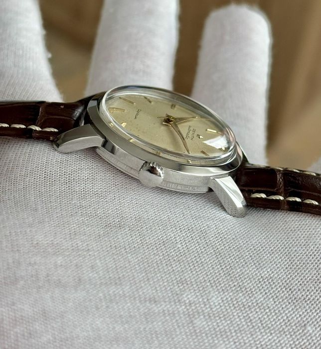 Винтидж  часовник  Zenith Capitan