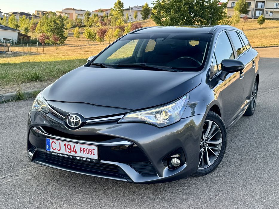 TOYOTA Avensis