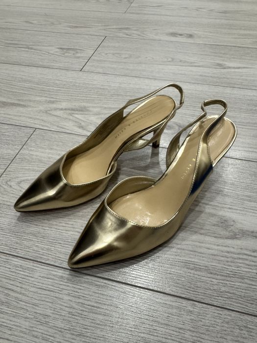 Туфли от charles & keith 36 размер