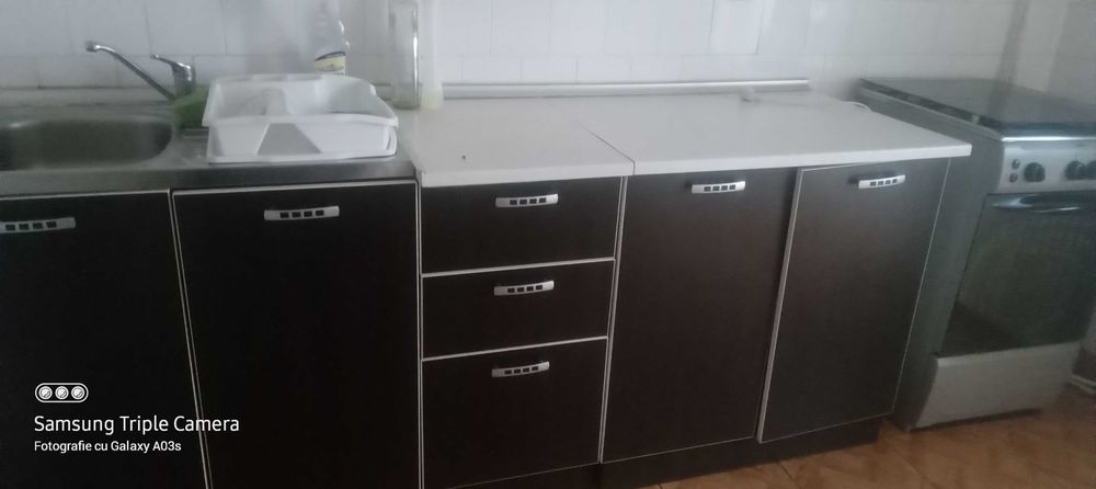 INchiriez ap 2 cam Resita 250E