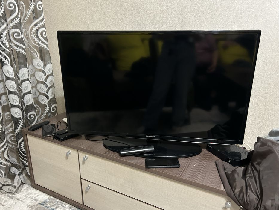 б/у телевизор ..