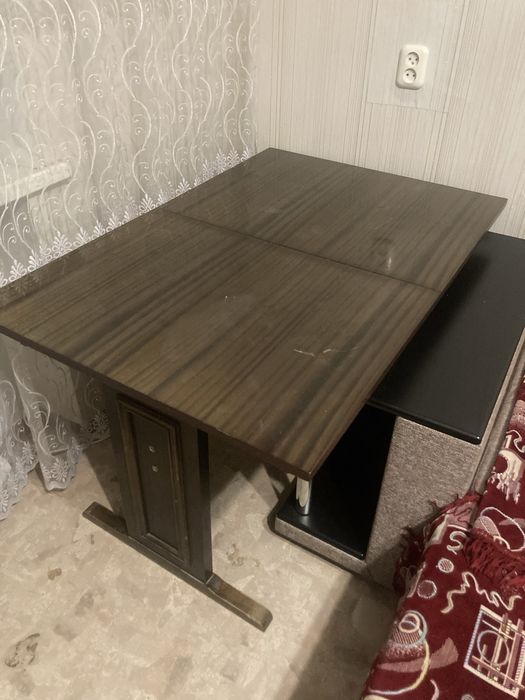 Стол деревянный продам
