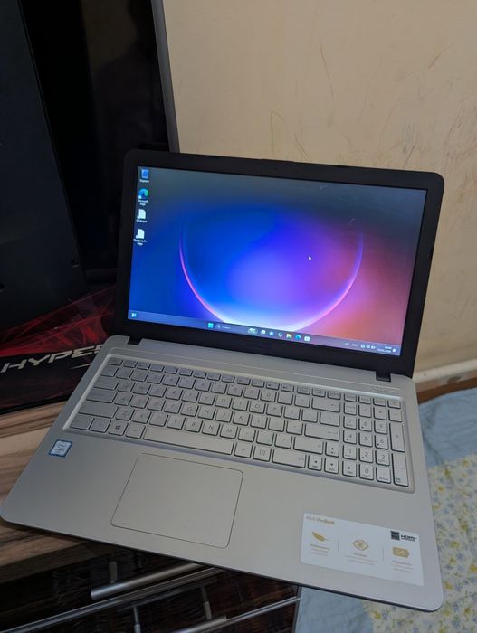 Ноутбук Asus Core i3-6100. HDD 1Tb