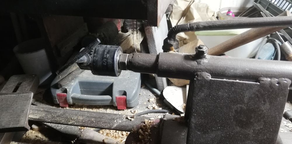 Продам токарный станок по дереву