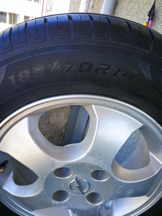 Set, Jante aliaj echipate cu anvelope, 185/70/14