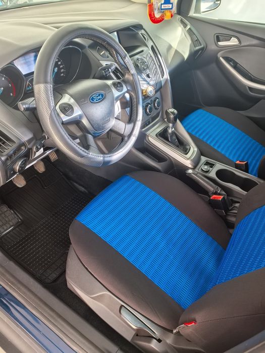 FORD Focus 2011 — imagine 4