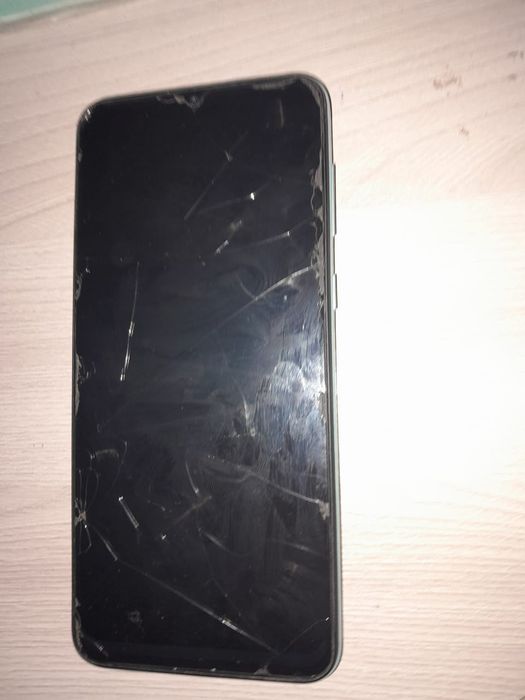 Продаю Samsung A03 core б/у чехол в подарок