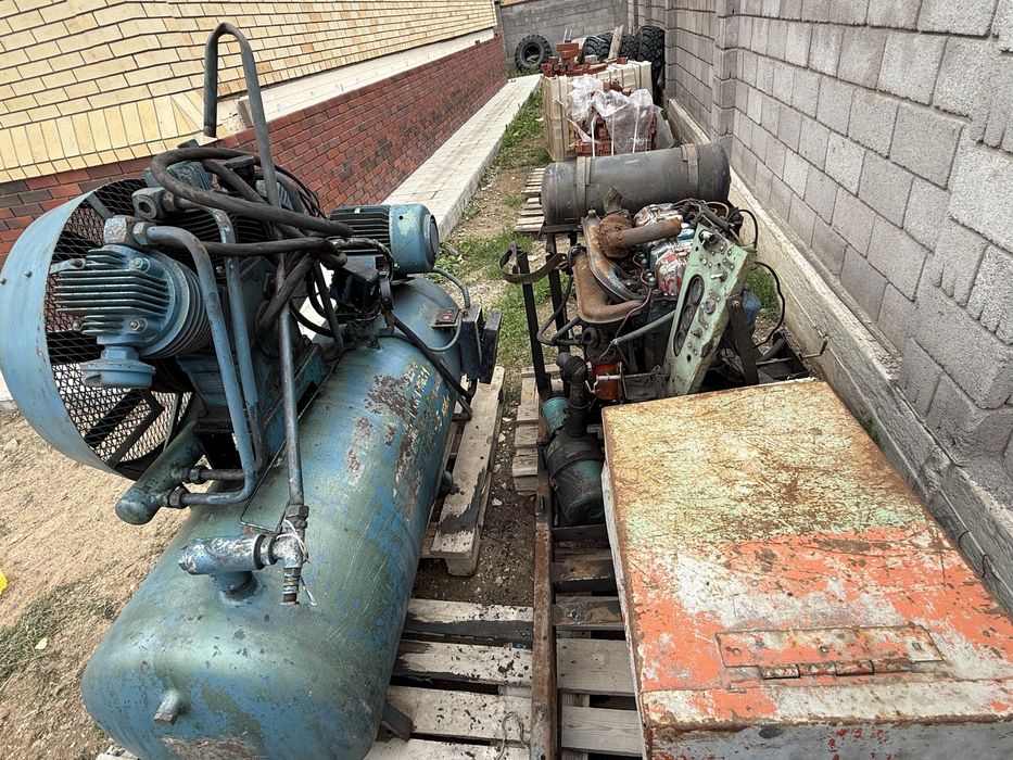 Продам промышленный компрессор