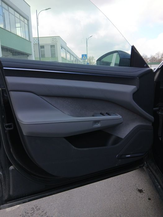 ZEEKR 001 YOU 3.3 Секунд 100 км Sotiladi