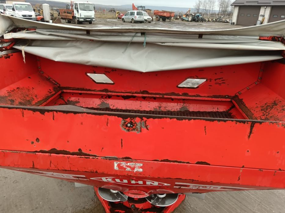 Distribuitor îngrășăminte ,azot, khun 900kg