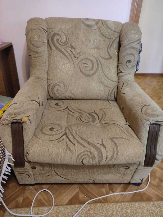 Продам 2 кресла дёшево!