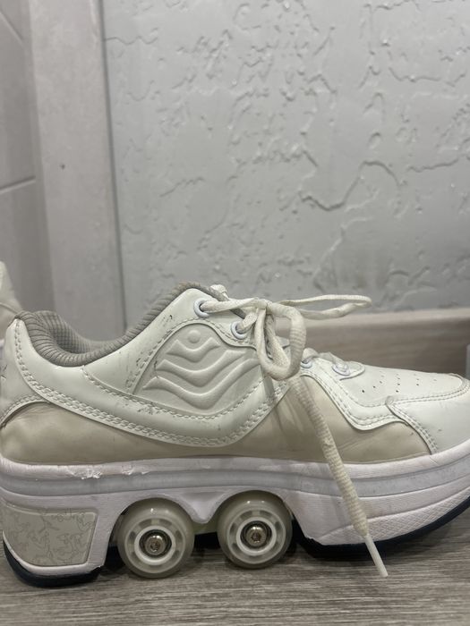 Кроссовки-ролики