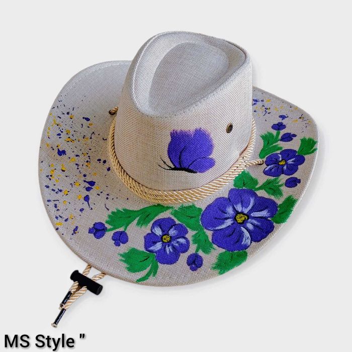 Ръчно рисувани дамски шапки