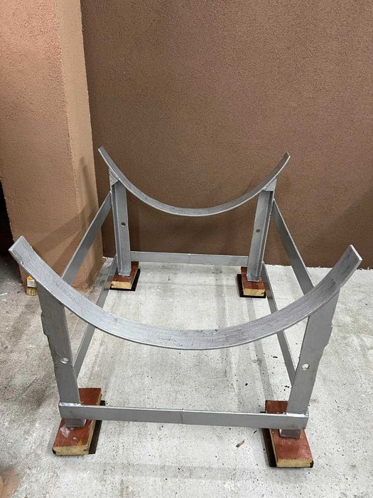 Метална стойка за буре