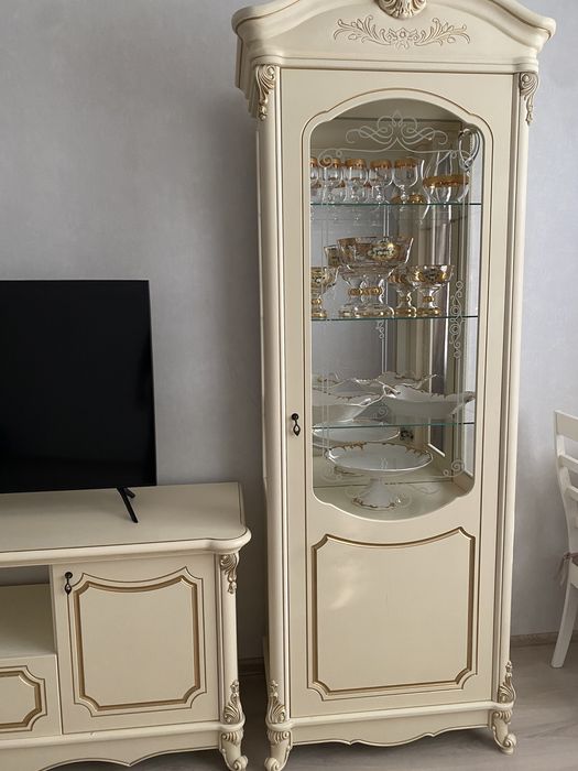Срочно продам гостинный