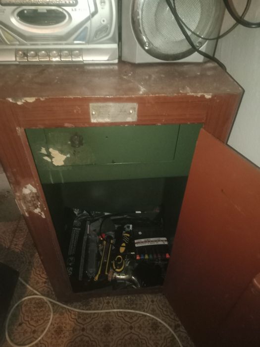 Продам сейф в хорошем состоянии