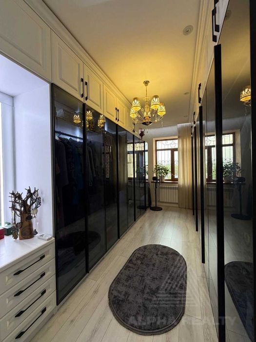 4-комн. квартира, 117 м², Мирабадский район